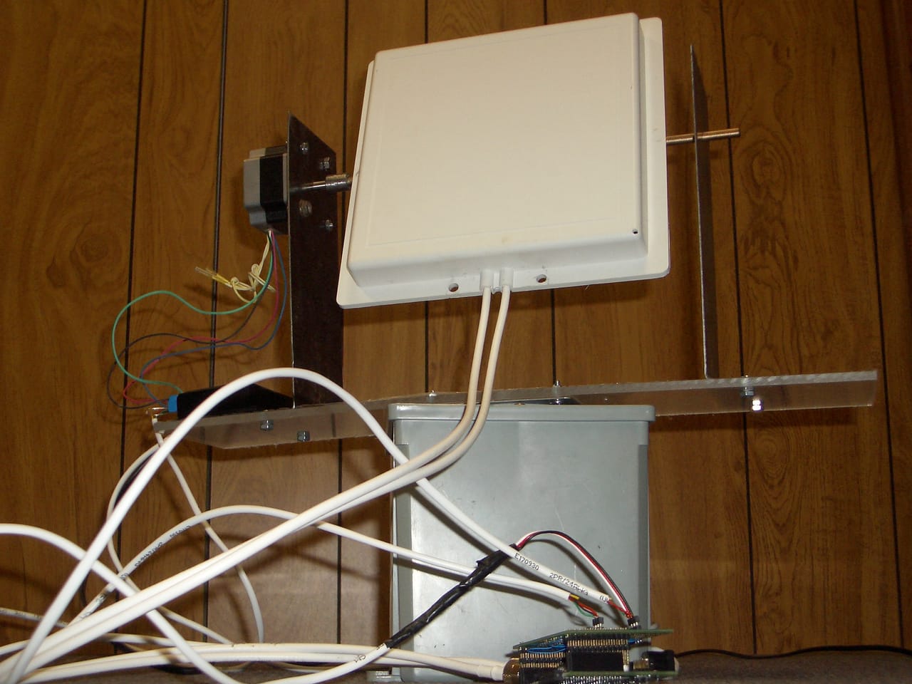 directional antenna front